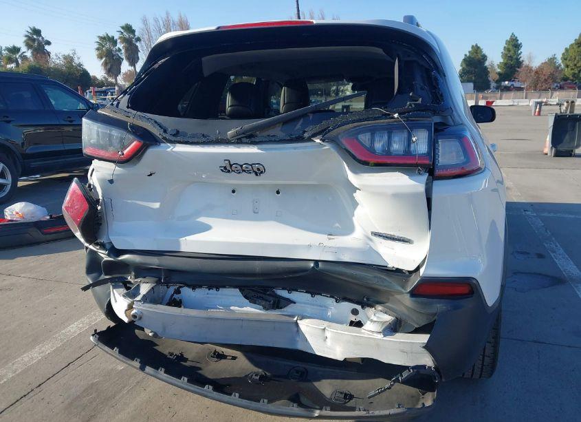 Photo 6 of 2019 Jeep Cherokee LATITUDE PLUS FWD (VIN 1C4PJLLB4KD240528)