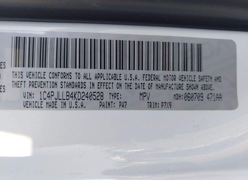 Photo 9 of 2019 Jeep Cherokee LATITUDE PLUS FWD (VIN 1C4PJLLB4KD240528)