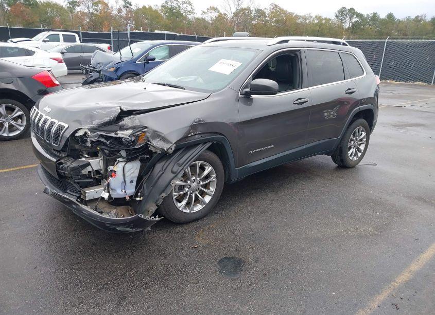 Photo 2 of 2020 Jeep Cherokee LATITUDE PLUS FWD (VIN 1C4PJLLB4LD577928)