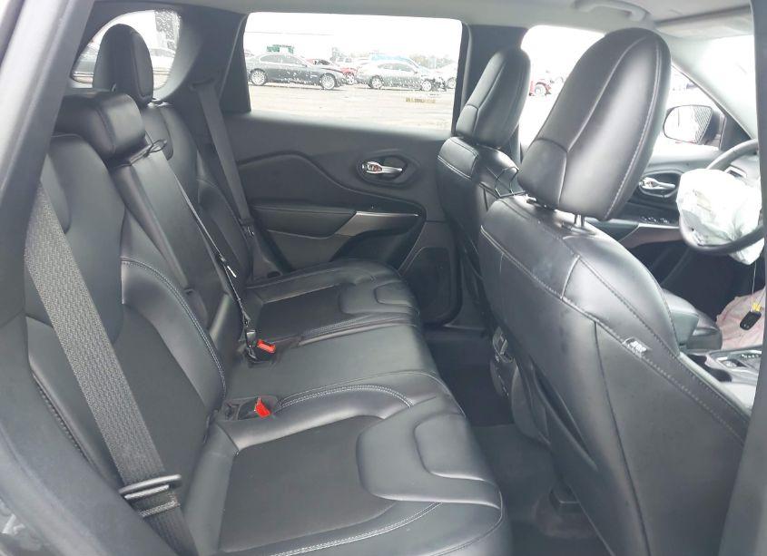 Photo 8 of 2020 Jeep Cherokee LATITUDE PLUS FWD (VIN 1C4PJLLB4LD577928)