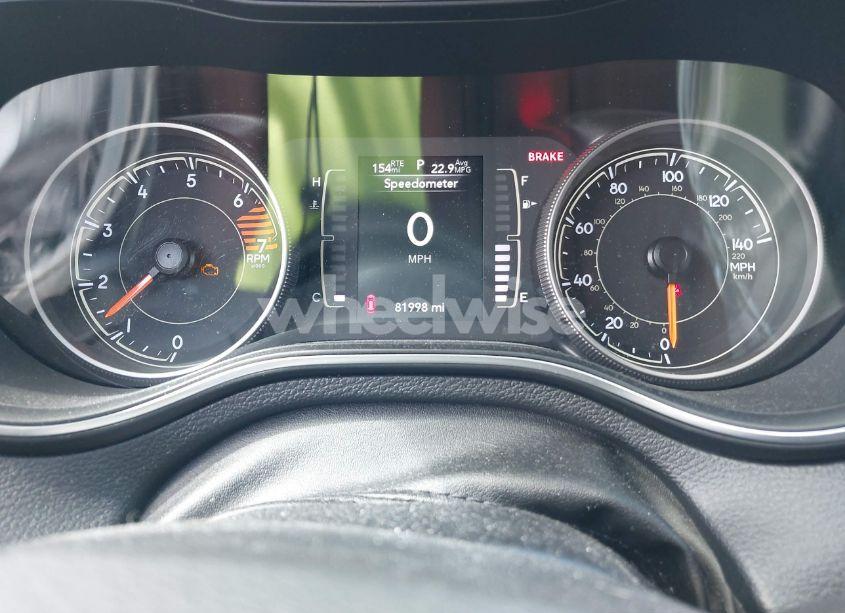 Photo 15 of 2019 Jeep Cherokee LATITUDE PLUS FWD (VIN 1C4PJLLB5KD263316)