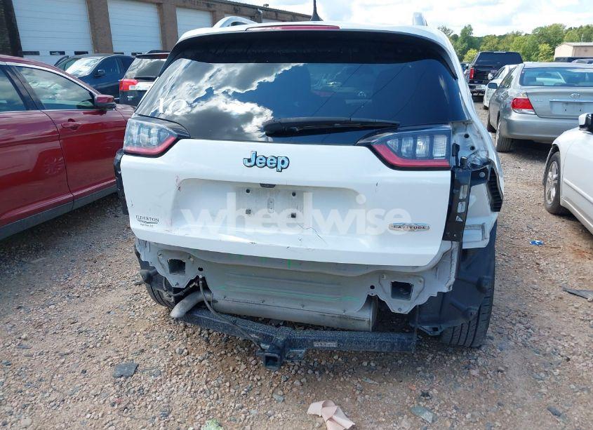 Photo 16 of 2019 Jeep Cherokee LATITUDE PLUS FWD (VIN 1C4PJLLB5KD263316)