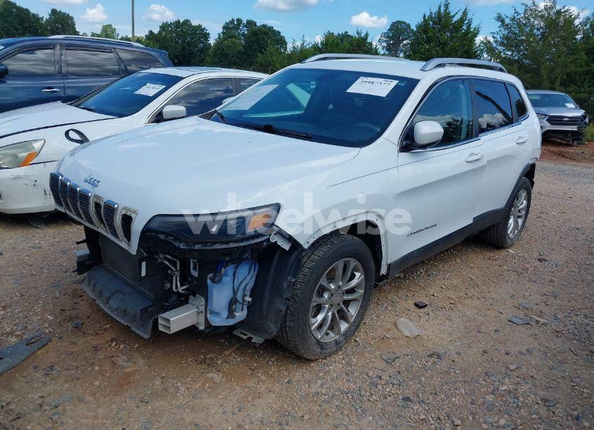 Photo 2 of 2019 Jeep Cherokee LATITUDE PLUS FWD (VIN 1C4PJLLB5KD263316)