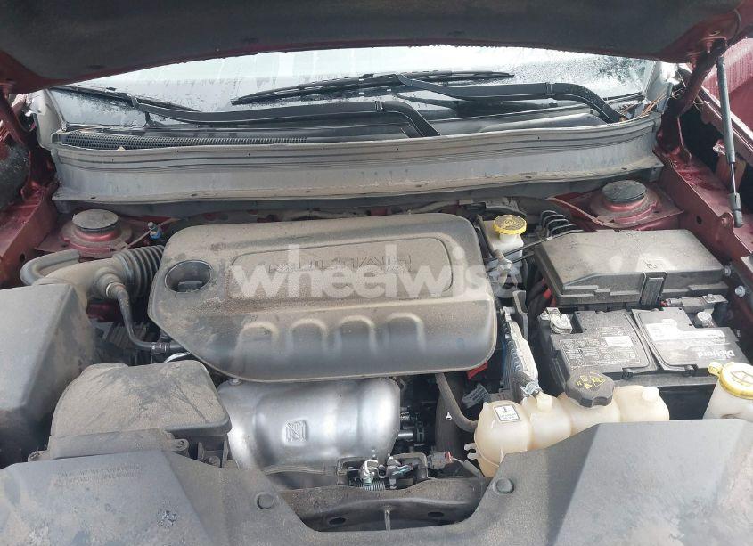 Photo 10 of 2019 Jeep Cherokee LATITUDE PLUS FWD (VIN 1C4PJLLB5KD297322)