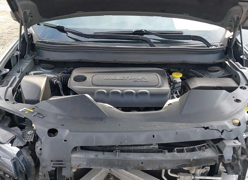 Photo 10 of 2019 Jeep Cherokee LATITUDE PLUS FWD (VIN 1C4PJLLB5KD346504)