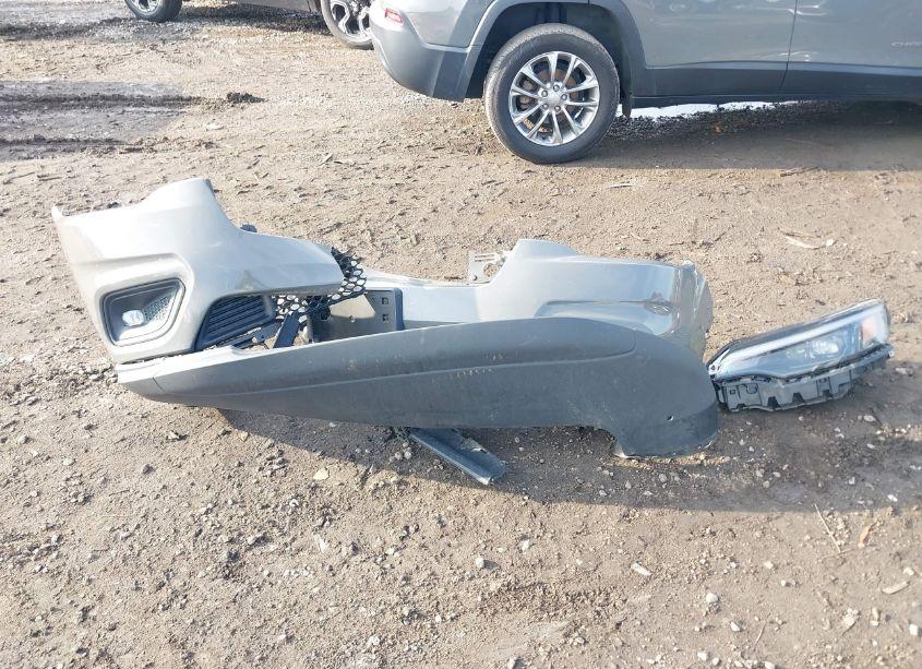 Photo 12 of 2019 Jeep Cherokee LATITUDE PLUS FWD (VIN 1C4PJLLB5KD346504)