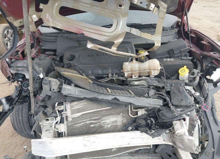 Photo 10 of 2019 Jeep Cherokee LATITUDE PLUS FWD (VIN 1C4PJLLB5KD404269)