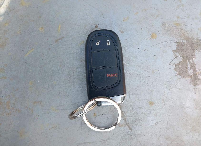 Photo 11 of 2019 Jeep Cherokee LATITUDE PLUS FWD (VIN 1C4PJLLB5KD404269)