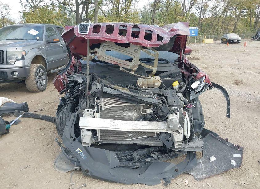 Photo 12 of 2019 Jeep Cherokee LATITUDE PLUS FWD (VIN 1C4PJLLB5KD404269)