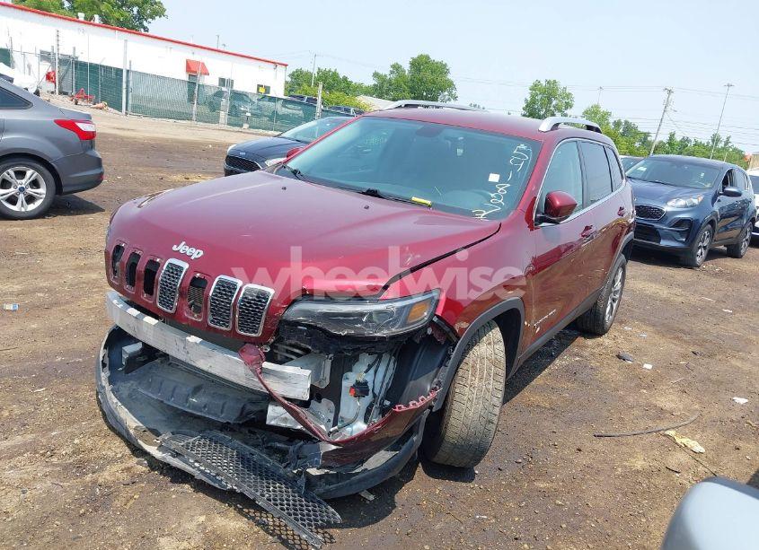 Photo 2 of 2020 Jeep Cherokee LATITUDE PLUS FWD (VIN 1C4PJLLB5LD541827)