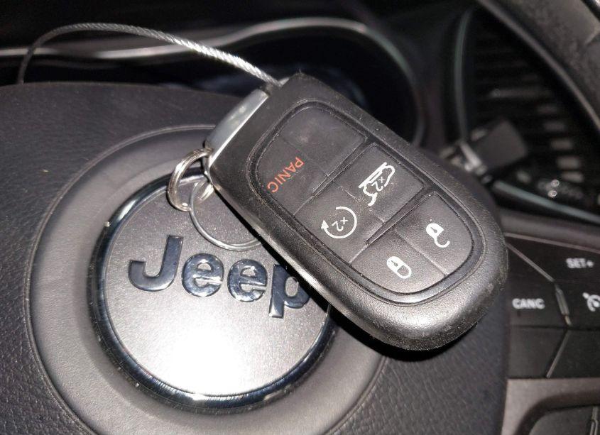 Photo 11 of 2020 Jeep Cherokee LATITUDE PLUS FWD (VIN 1C4PJLLB5LD542217)