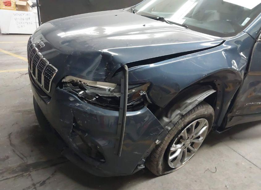 Photo 6 of 2020 Jeep Cherokee LATITUDE PLUS FWD (VIN 1C4PJLLB5LD542217)