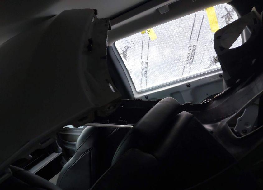 Photo 8 of 2018 Jeep Cherokee LATITUDE PLUS FWD (VIN 1C4PJLLB6JD584666)