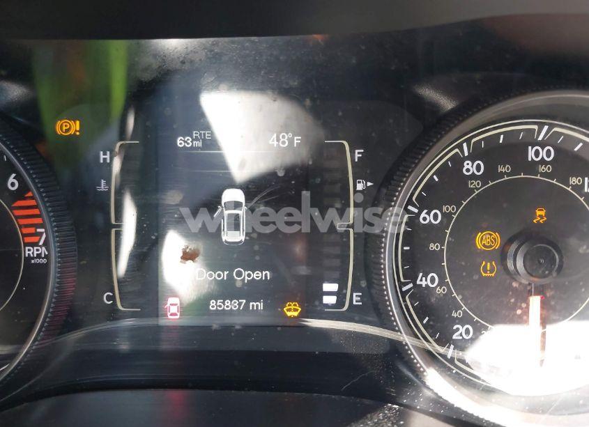 Photo 15 of 2018 Jeep Cherokee LATITUDE PLUS FWD (VIN 1C4PJLLB6JD611879)