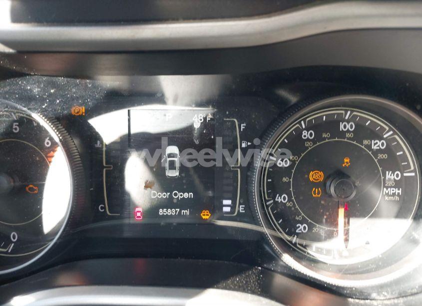 Photo 7 of 2018 Jeep Cherokee LATITUDE PLUS FWD (VIN 1C4PJLLB6JD611879)