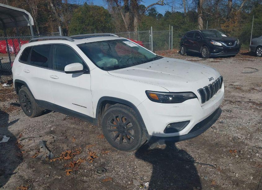 2019 Jeep Cherokee LATITUDE PLUS FWD (VIN 1C4PJLLB6KD146294) main photo