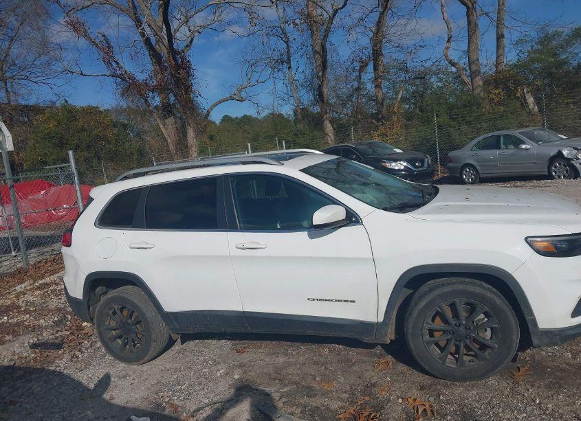 Photo 13 of 2019 Jeep Cherokee LATITUDE PLUS FWD (VIN 1C4PJLLB6KD146294)