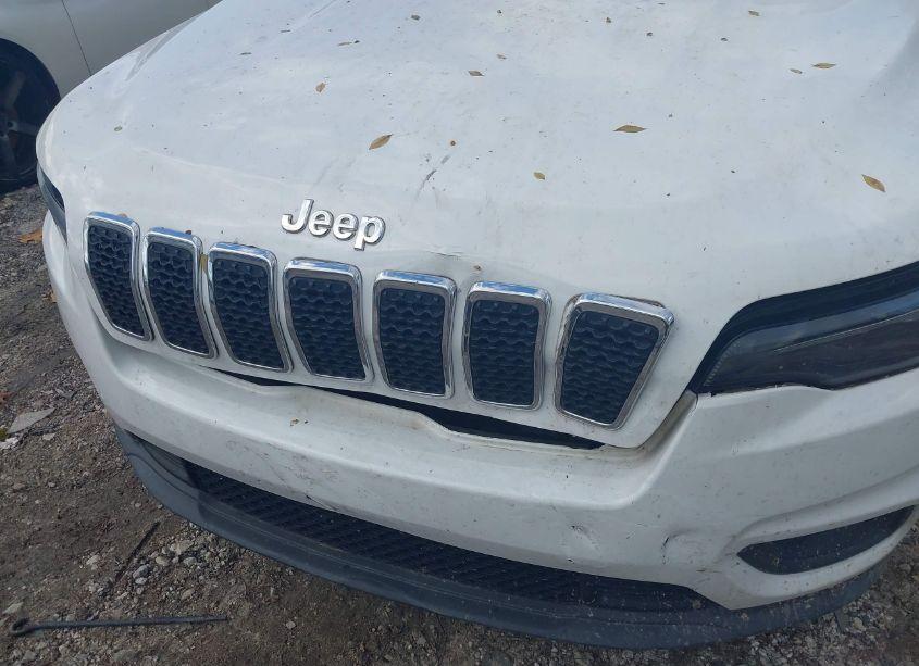 Photo 6 of 2019 Jeep Cherokee LATITUDE PLUS FWD (VIN 1C4PJLLB6KD146294)