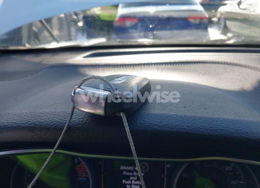 Photo 11 of 2019 Jeep Cherokee LATITUDE PLUS FWD (VIN 1C4PJLLB6KD154122)