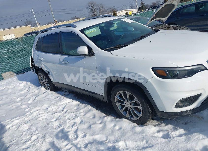 Photo 6 of 2019 Jeep Cherokee LATITUDE PLUS FWD (VIN 1C4PJLLB6KD154122)
