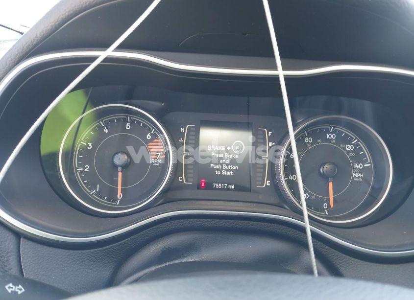 Photo 7 of 2019 Jeep Cherokee LATITUDE PLUS FWD (VIN 1C4PJLLB6KD154122)