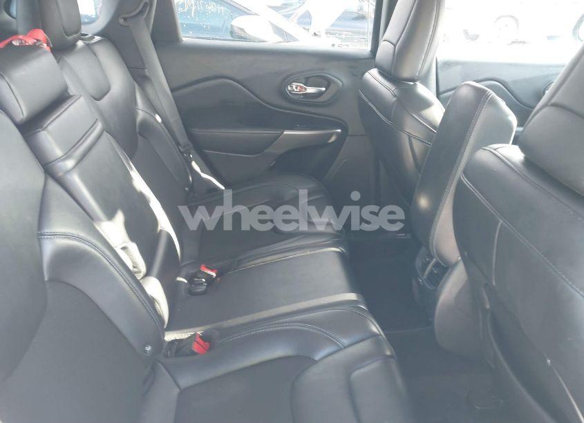 Photo 8 of 2019 Jeep Cherokee LATITUDE PLUS FWD (VIN 1C4PJLLB6KD154122)