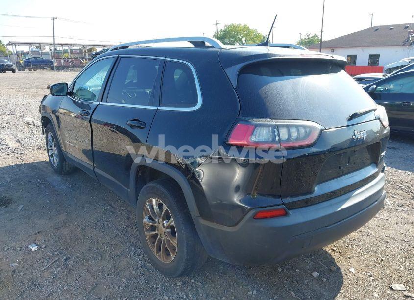 Photo 3 of 2019 Jeep Cherokee LATITUDE PLUS FWD (VIN 1C4PJLLB6KD184897)