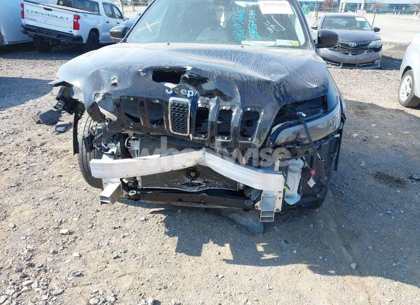 Photo 6 of 2019 Jeep Cherokee LATITUDE PLUS FWD (VIN 1C4PJLLB6KD184897)