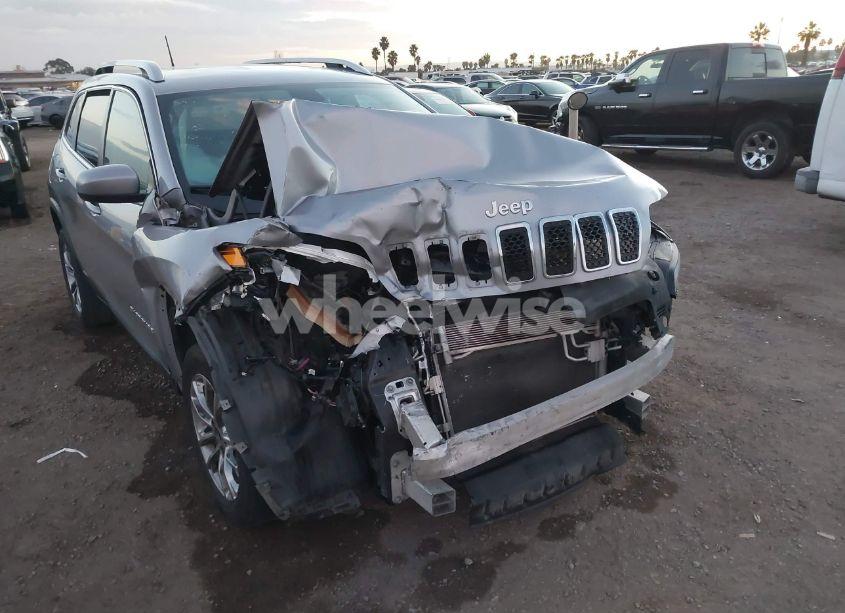 Photo 6 of 2019 Jeep Cherokee LATITUDE PLUS FWD (VIN 1C4PJLLB6KD186763)