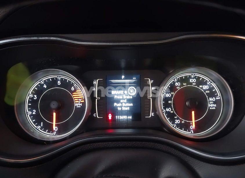 Photo 7 of 2019 Jeep Cherokee LATITUDE PLUS FWD (VIN 1C4PJLLB6KD186763)