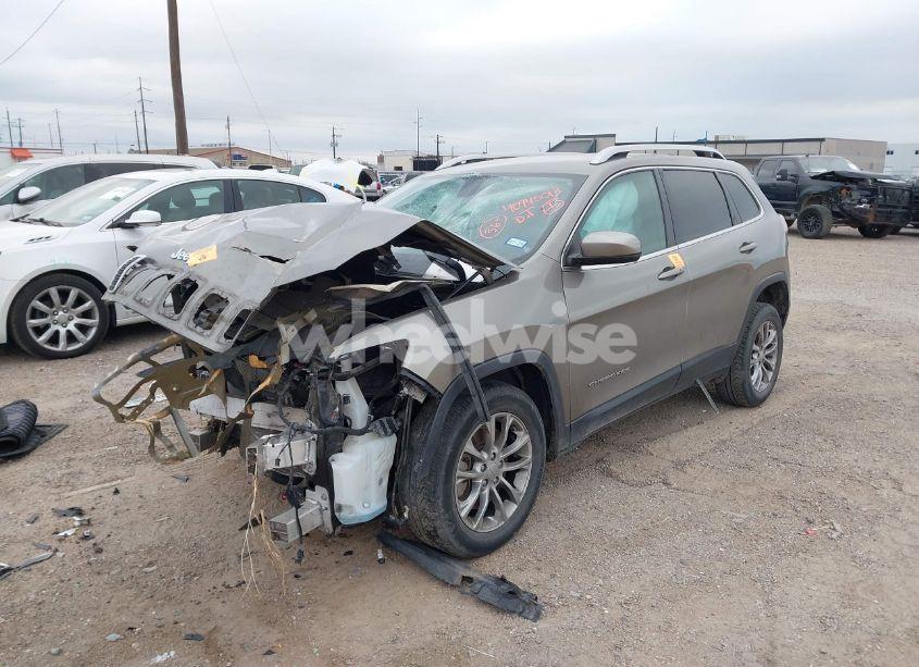 Photo 2 of 2019 Jeep Cherokee LATITUDE PLUS FWD (VIN 1C4PJLLB6KD265799)