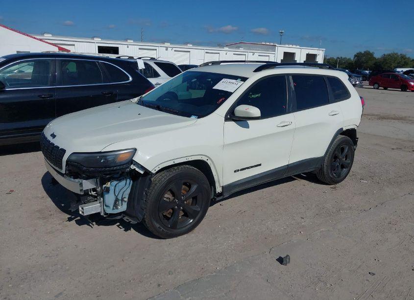 Photo 2 of 2019 Jeep Cherokee ALTITUDE FWD (VIN 1C4PJLLB6KD324687)