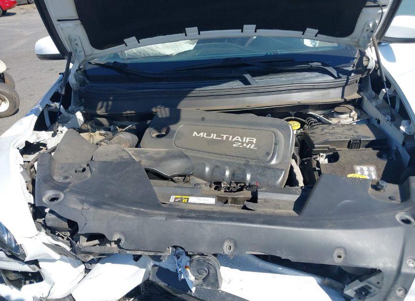 Photo 10 of 2018 Jeep Cherokee LATITUDE PLUS FWD (VIN 1C4PJLLB7JD552972)