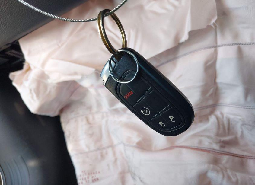 Photo 11 of 2018 Jeep Cherokee LATITUDE PLUS FWD (VIN 1C4PJLLB7JD552972)