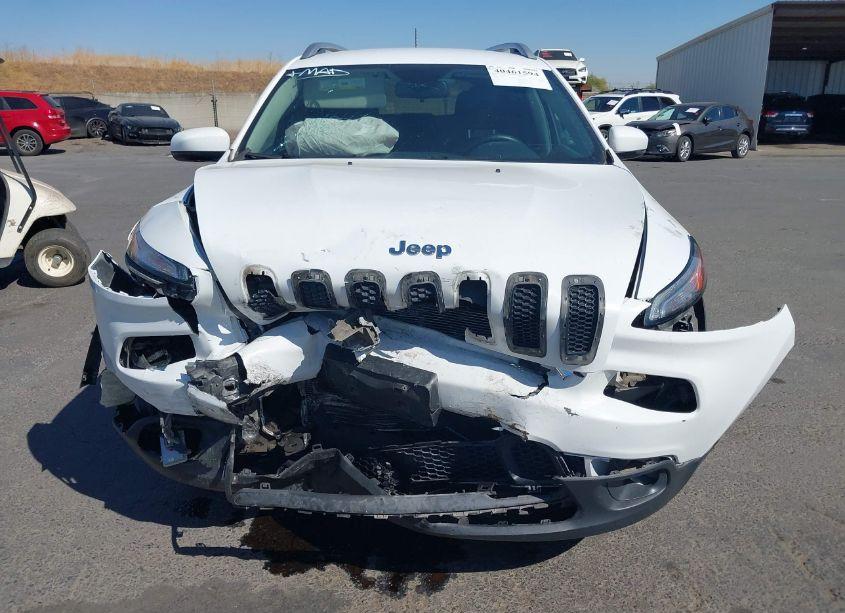 Photo 12 of 2018 Jeep Cherokee LATITUDE PLUS FWD (VIN 1C4PJLLB7JD552972)