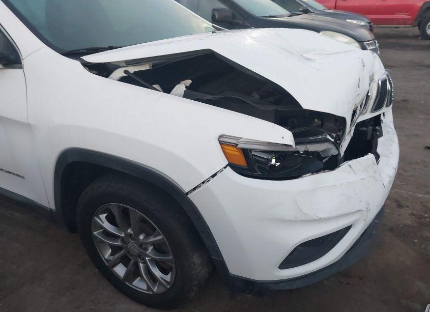 Photo 17 of 2019 Jeep Cherokee LATITUDE PLUS FWD (VIN 1C4PJLLB7KD110209)