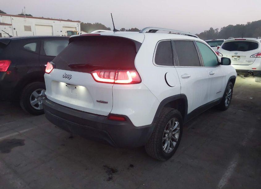 Photo 4 of 2019 Jeep Cherokee LATITUDE PLUS FWD (VIN 1C4PJLLB7KD110209)