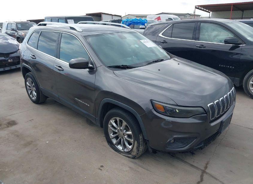 2019 Jeep Cherokee LATITUDE PLUS FWD (VIN 1C4PJLLB7KD132730) main photo