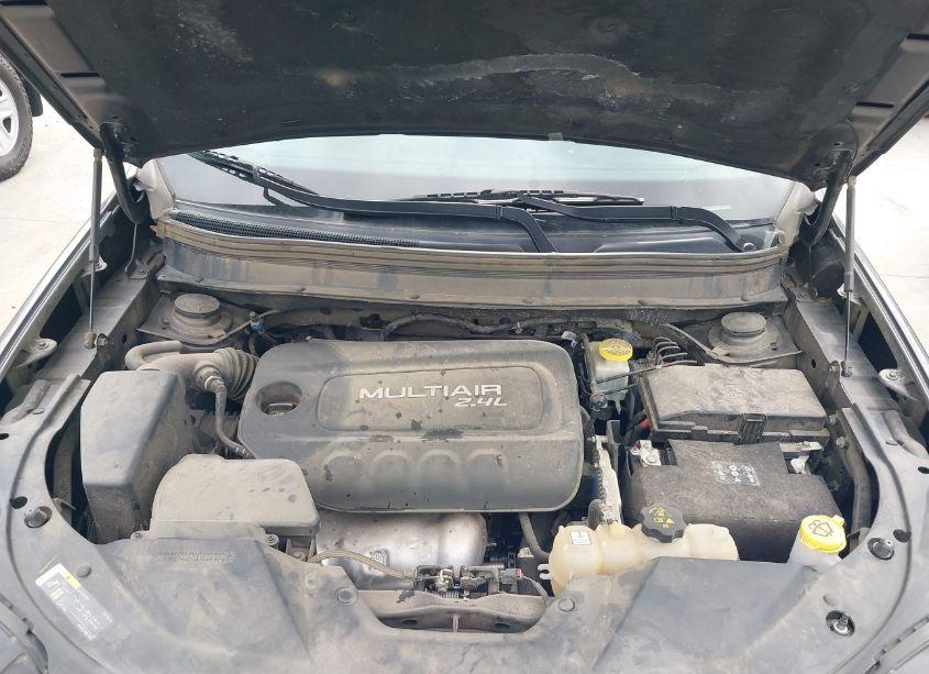 Photo 10 of 2019 Jeep Cherokee LATITUDE PLUS FWD (VIN 1C4PJLLB7KD132730)