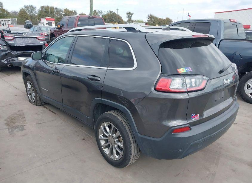 Photo 3 of 2019 Jeep Cherokee LATITUDE PLUS FWD (VIN 1C4PJLLB7KD132730)