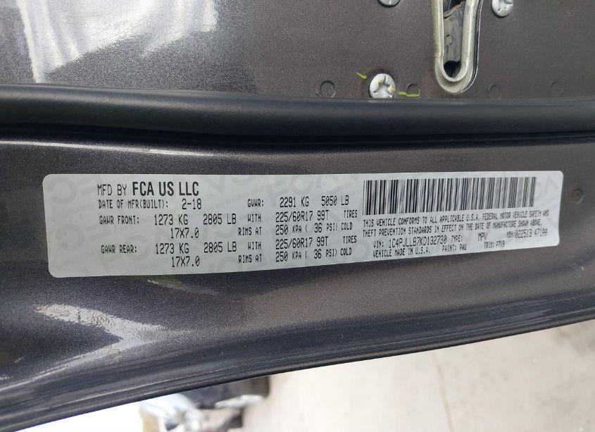 Photo 9 of 2019 Jeep Cherokee LATITUDE PLUS FWD (VIN 1C4PJLLB7KD132730)