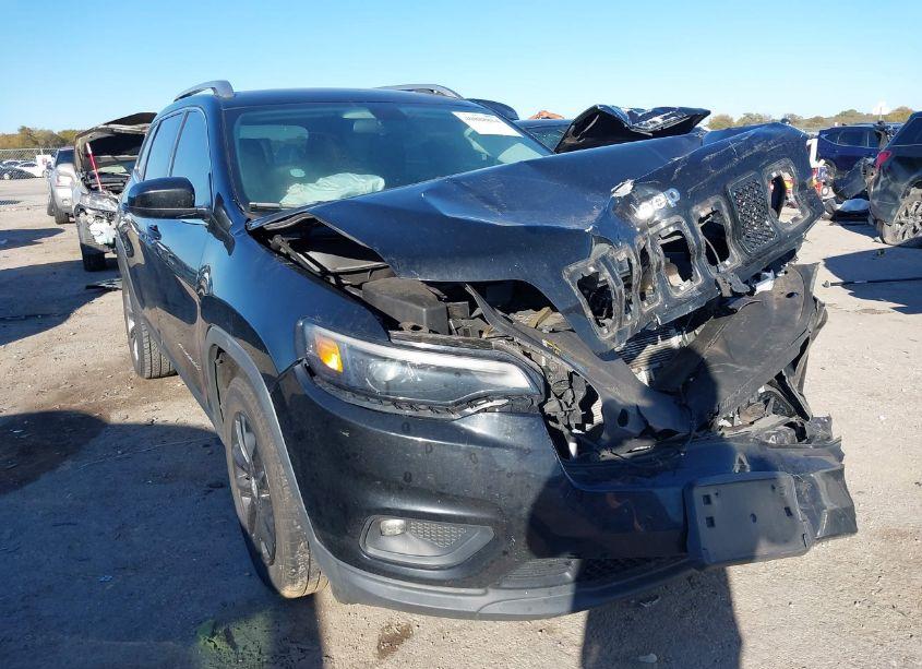 2019 Jeep Cherokee LATITUDE PLUS FWD (VIN 1C4PJLLB7KD274978) main photo