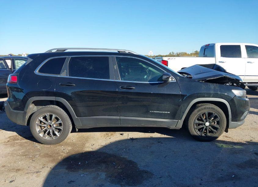 Photo 13 of 2019 Jeep Cherokee LATITUDE PLUS FWD (VIN 1C4PJLLB7KD274978)