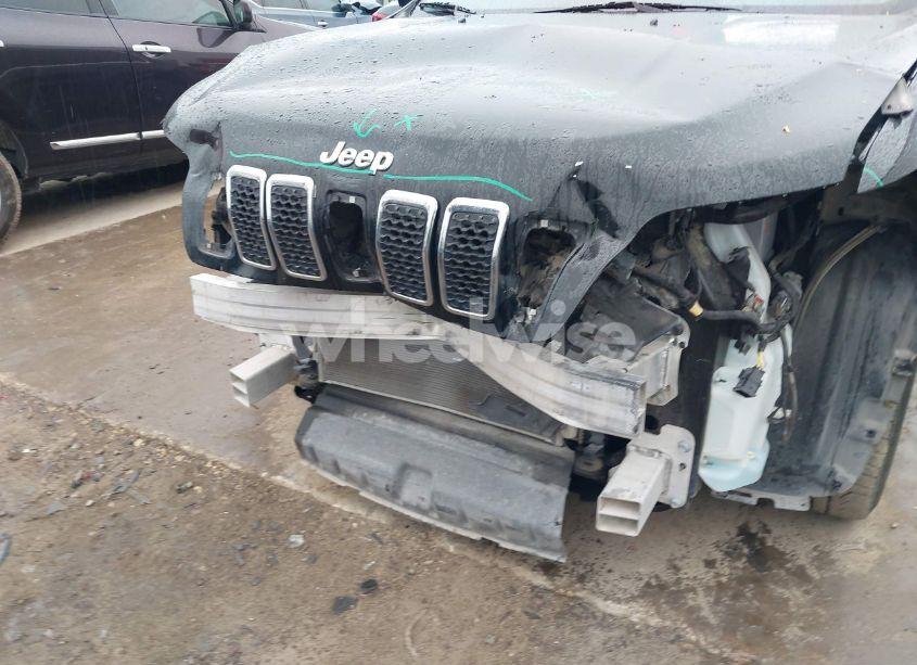 Photo 6 of 2020 Jeep Cherokee LATITUDE PLUS FWD (VIN 1C4PJLLB7LD637670)