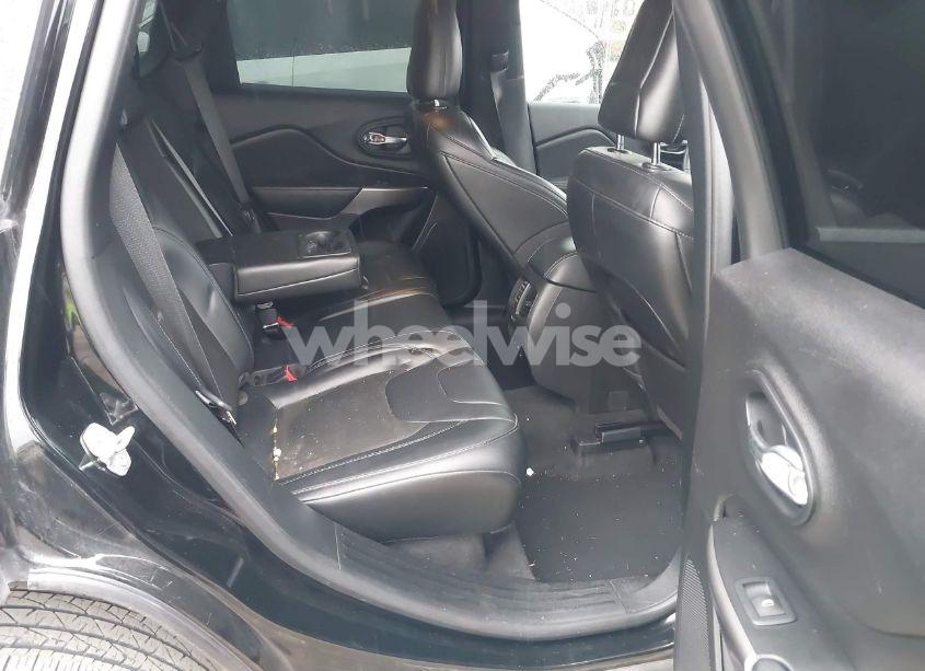 Photo 8 of 2020 Jeep Cherokee LATITUDE PLUS FWD (VIN 1C4PJLLB7LD637670)