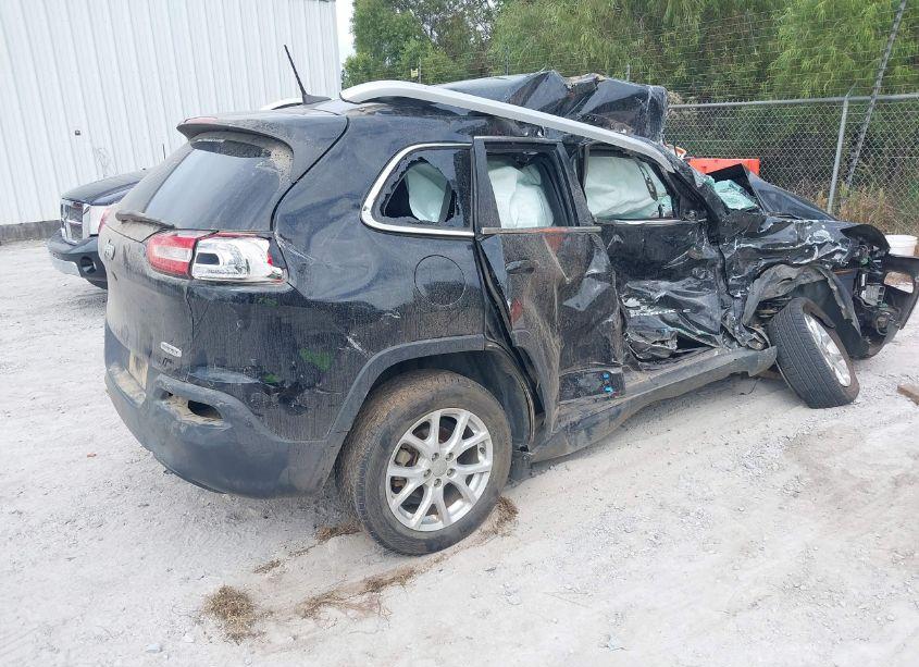 Photo 4 of 2018 Jeep Cherokee LATITUDE PLUS FWD (VIN 1C4PJLLB8JD518524)