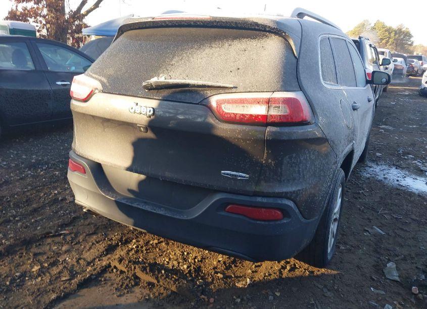 Photo 16 of 2018 Jeep Cherokee LATITUDE PLUS FWD (VIN 1C4PJLLB8JD553726)