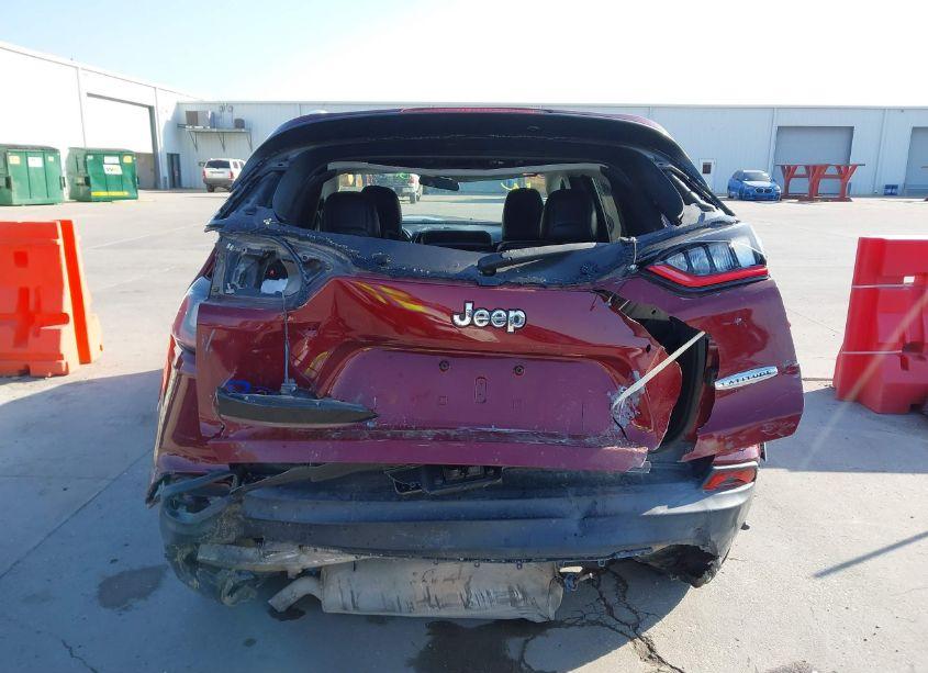 Photo 17 of 2019 Jeep Cherokee LATITUDE PLUS FWD (VIN 1C4PJLLB8KD151755)