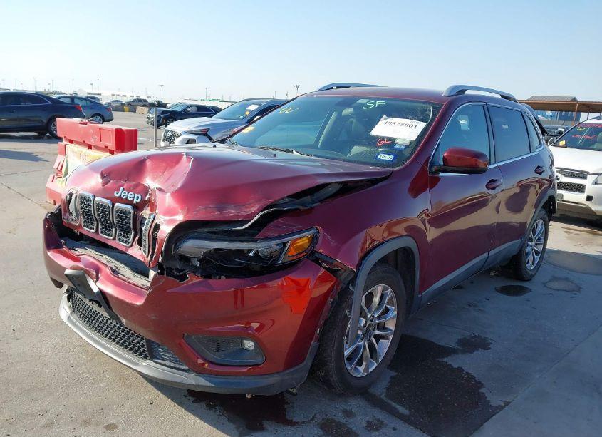 Photo 2 of 2019 Jeep Cherokee LATITUDE PLUS FWD (VIN 1C4PJLLB8KD151755)