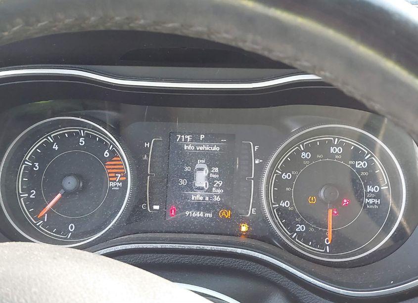 Photo 7 of 2019 Jeep Cherokee LATITUDE PLUS FWD (VIN 1C4PJLLB8KD151755)